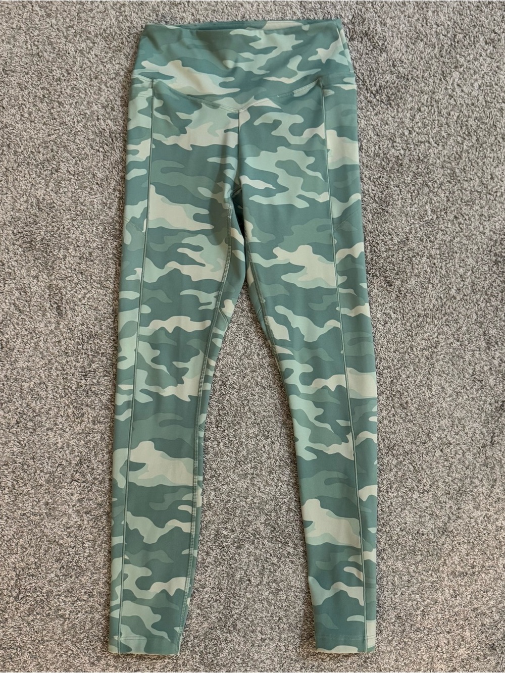 Victoria's Secret PINK Active High Waist 7/8 Women's Size XS Camo Leggings